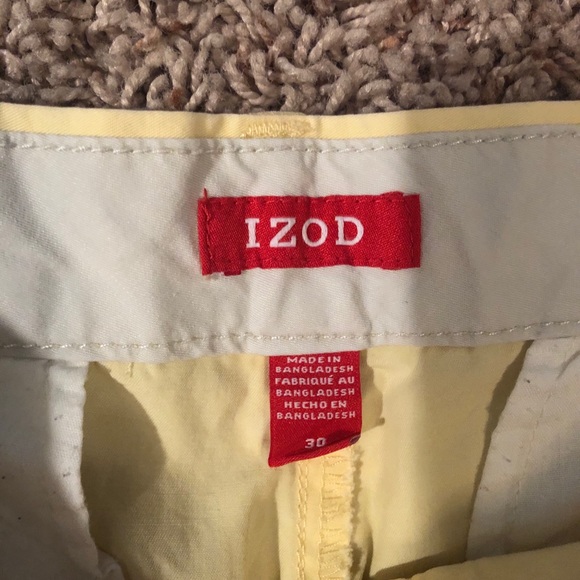 Men’s Izod Shorts - Picture 2 of 3